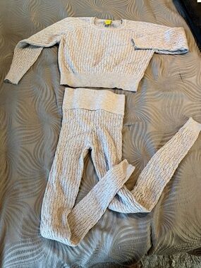 Daisy 2-piece Light Gray Cable Knit Pullover Sweater